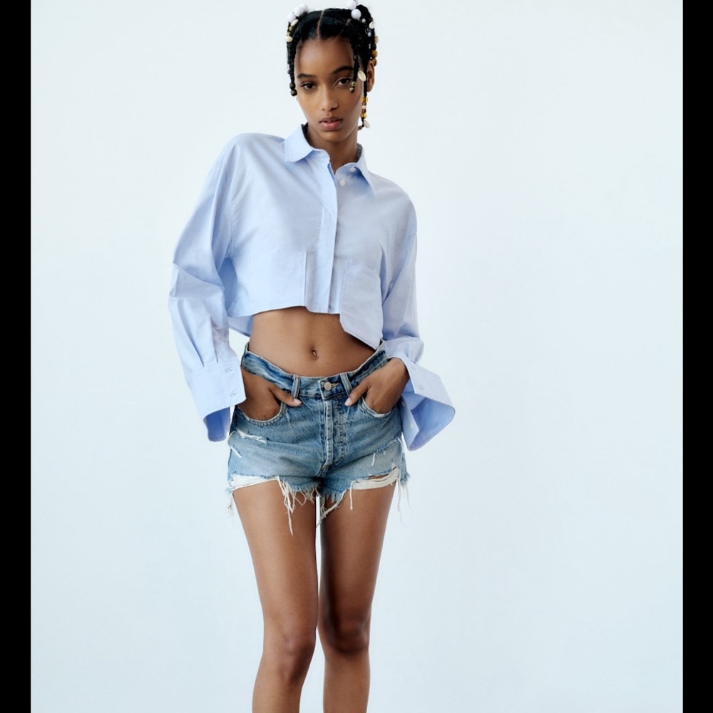 zara TRF mid rise blue jean shorts size 2